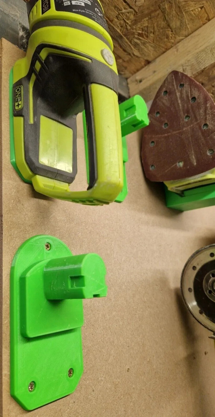 CC3DD Wall Mount Tool Holder for Ryobi One+ 18v - Torch - Inverter - USB